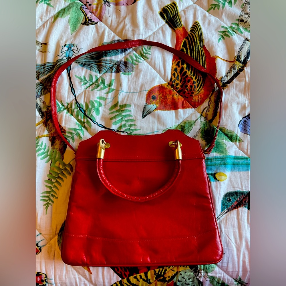 Vintage Italian red shoulder bag
